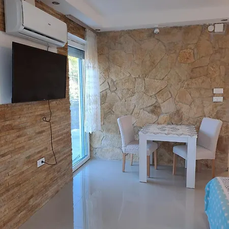 Dreamscape Apartment